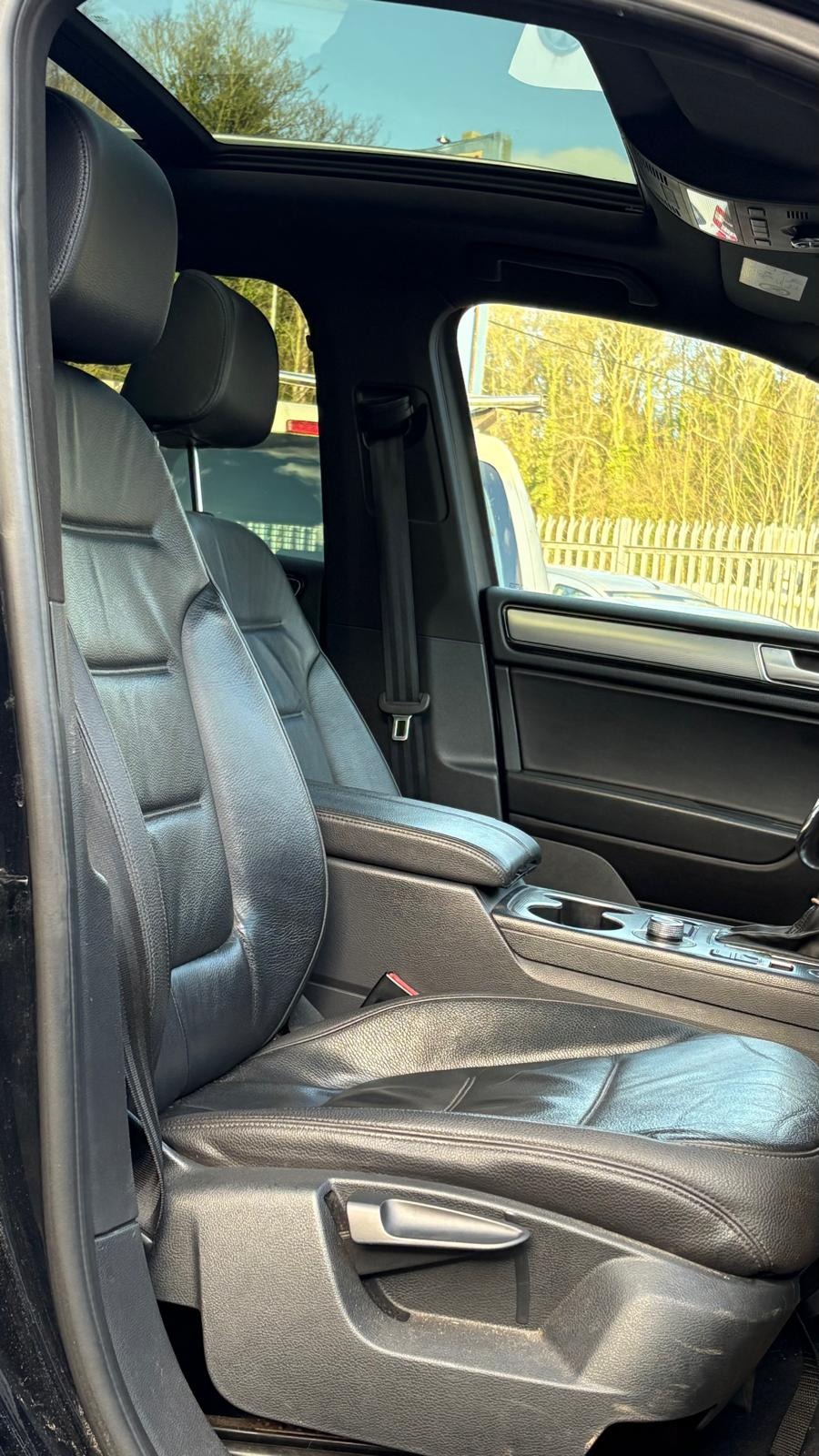 Used Volkswagen Touareg 2016 for sale - 77842738: Photo 19