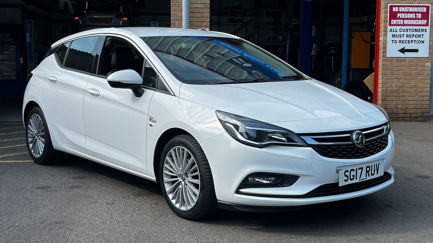 Used Vauxhall Astra 2021 for sale - 77786745: Photo 2