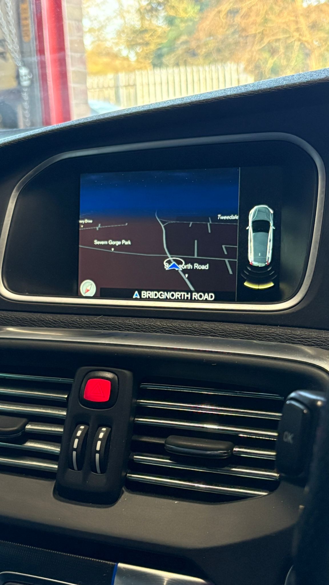 Used Volvo V40 2015 for sale - 77945256: Photo 10