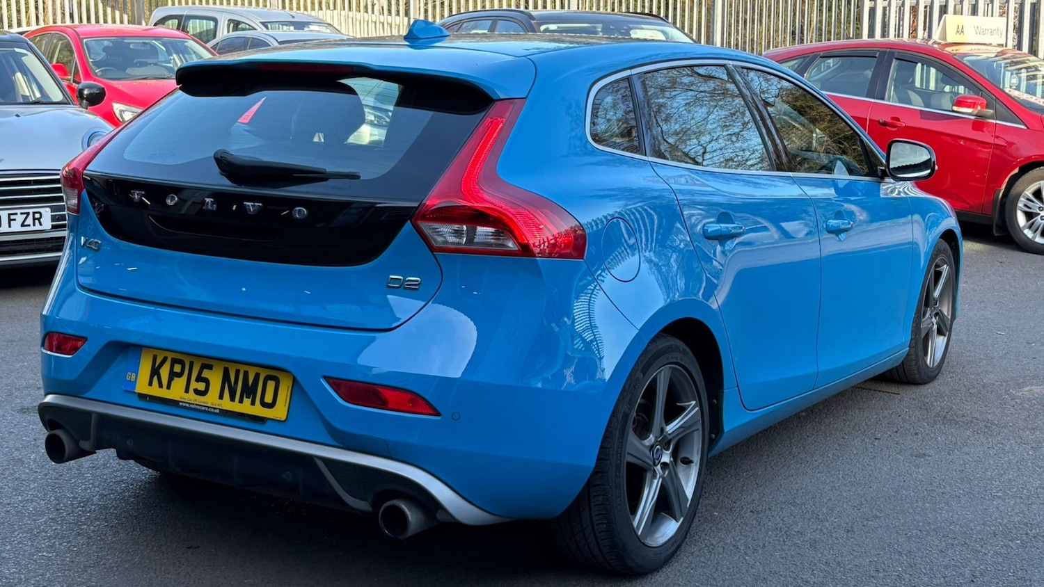 Used Volvo V40 2015 for sale - 77945256: Photo 4
