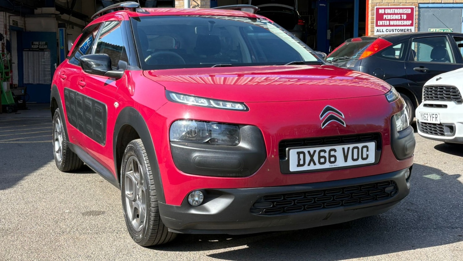 Used Citroen C4 Cactus 2016 for sale - 78165870: Photo 2