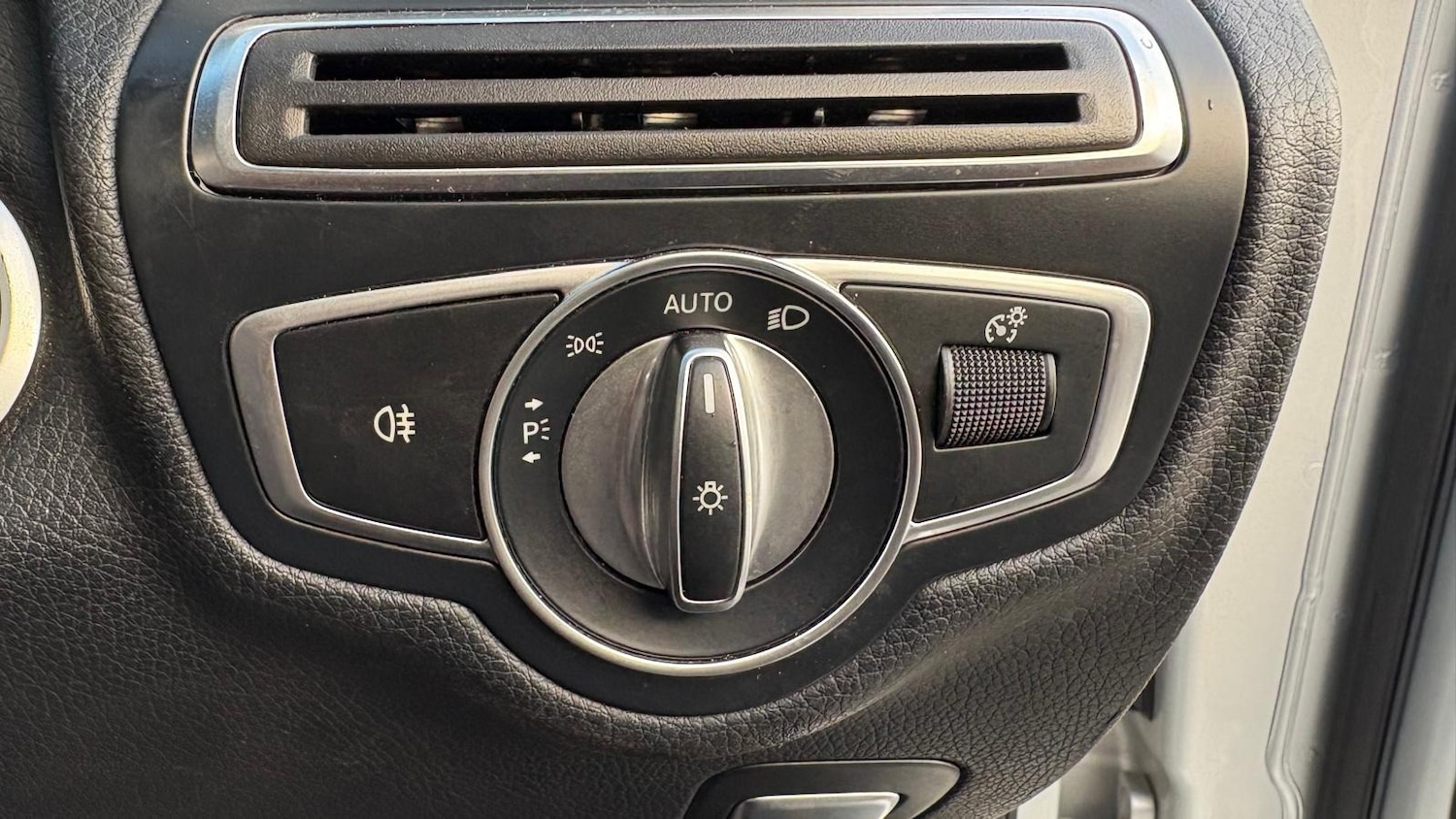 Used Mercedes-Benz C Class 2016 for sale - 77435427: Photo 10