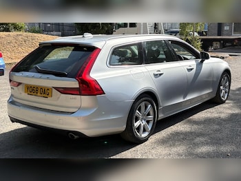 Used Volvo V90 2018 for sale - 79329698: Photo