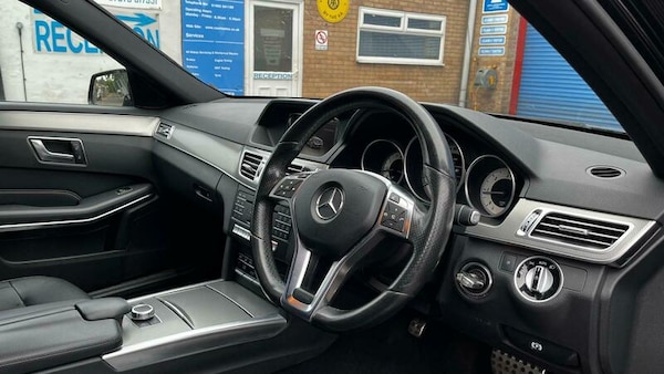 Used Mercedes-Benz E-Class 2015 for sale - 75098521: Photo 38