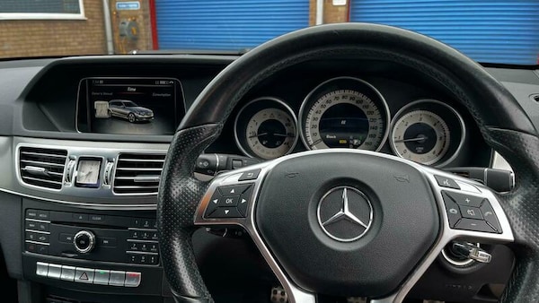 Used Mercedes-Benz E-Class 2015 for sale - 75098521: Photo 39