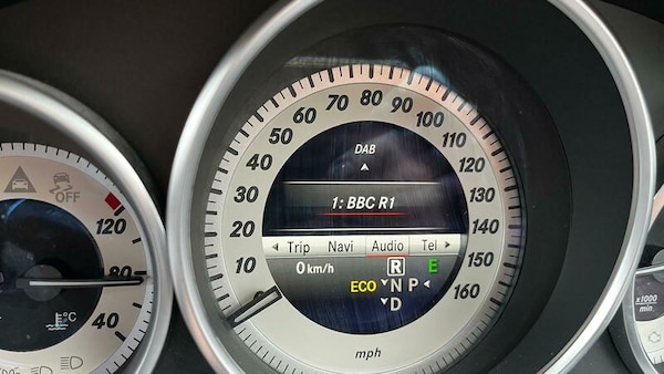 Used Mercedes-Benz E-Class 2015 for sale - 75098521: Photo 43