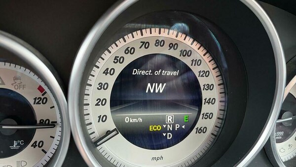 Used Mercedes-Benz E-Class 2015 for sale - 75098521: Photo 44