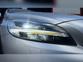 Used Volvo V40 2016 for sale - 76478040: Photo