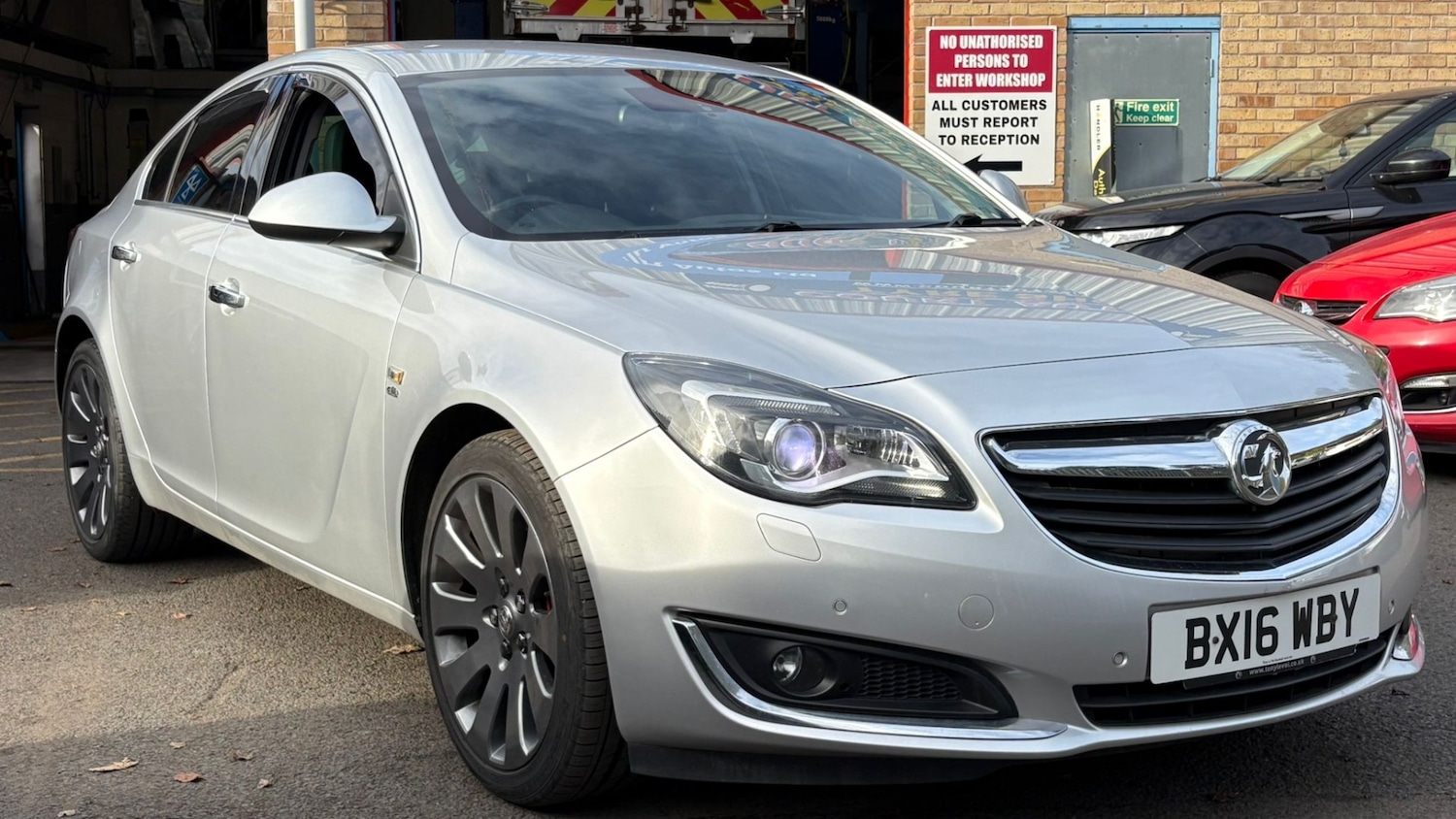 Used Vauxhall Insignia 2016 for sale - 76476871: Photo 1