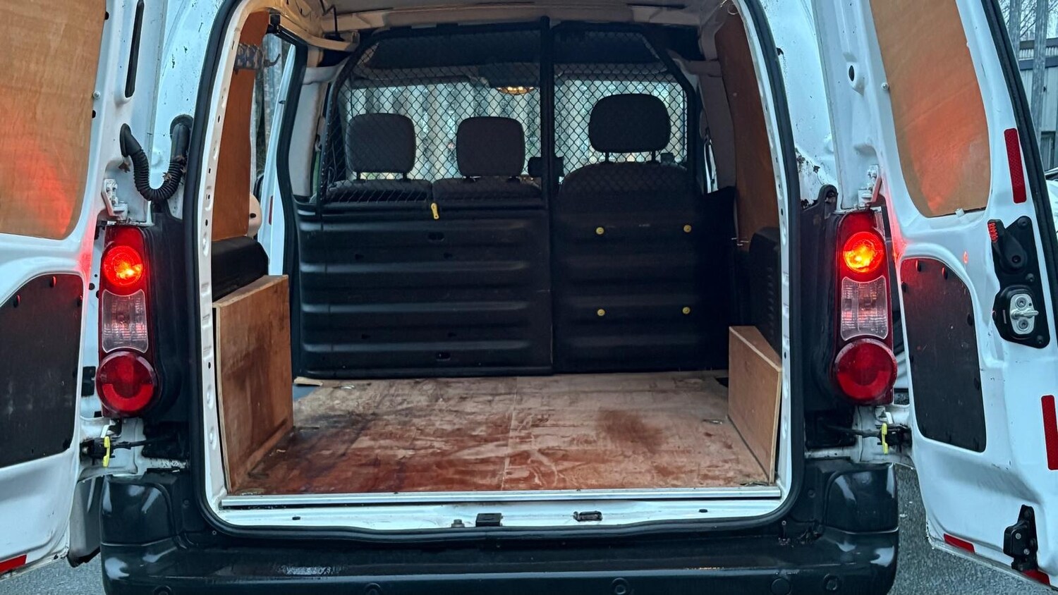 Used Peugeot Partner 2016 for sale - 77546106: Photo 18