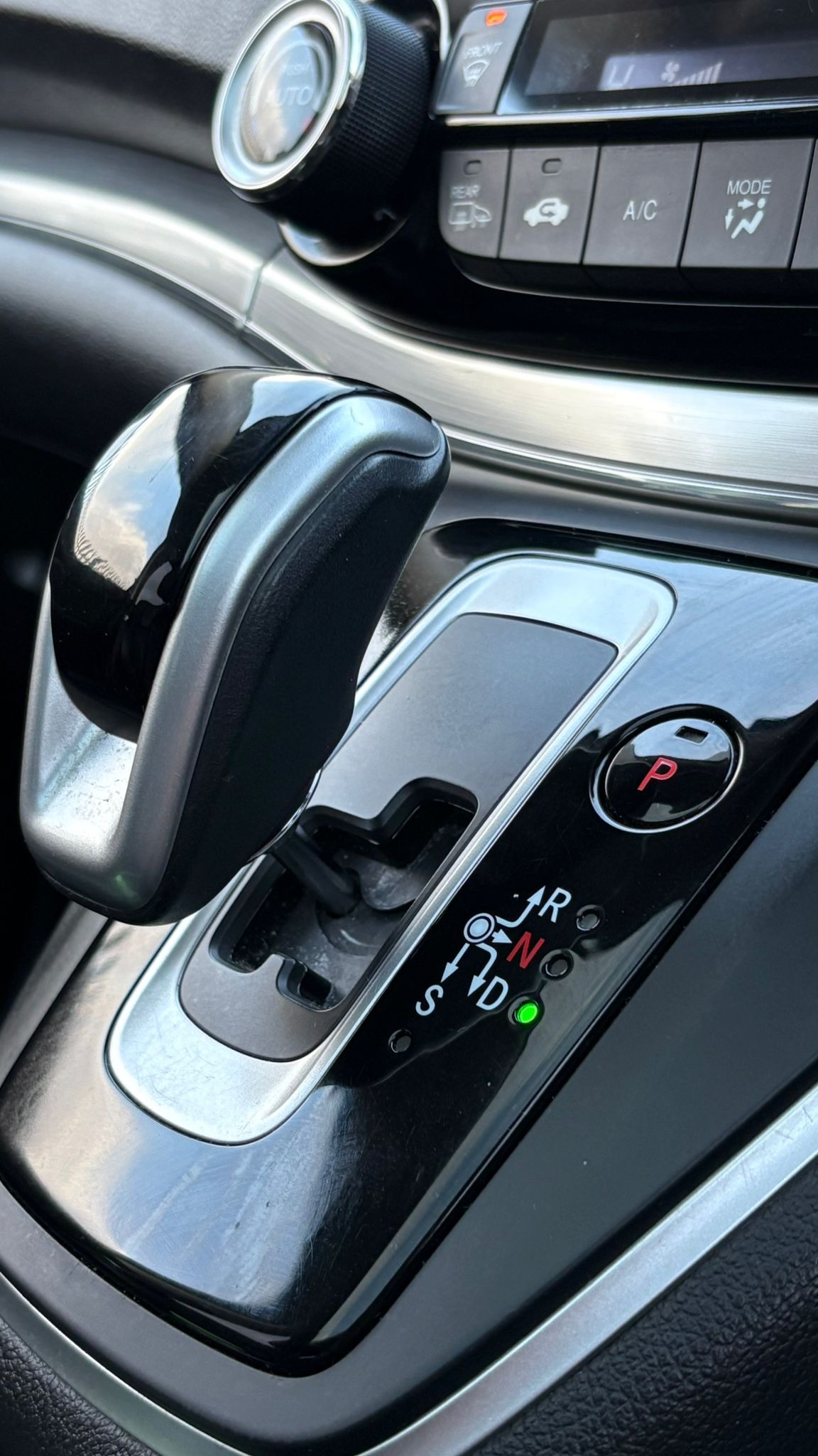 Used Honda CR-V 2017 for sale - 76615658: Photo 17