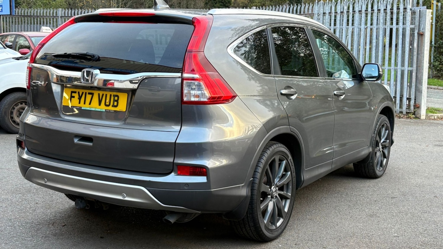 Used Honda CR-V 2017 for sale - 76615658: Photo 2