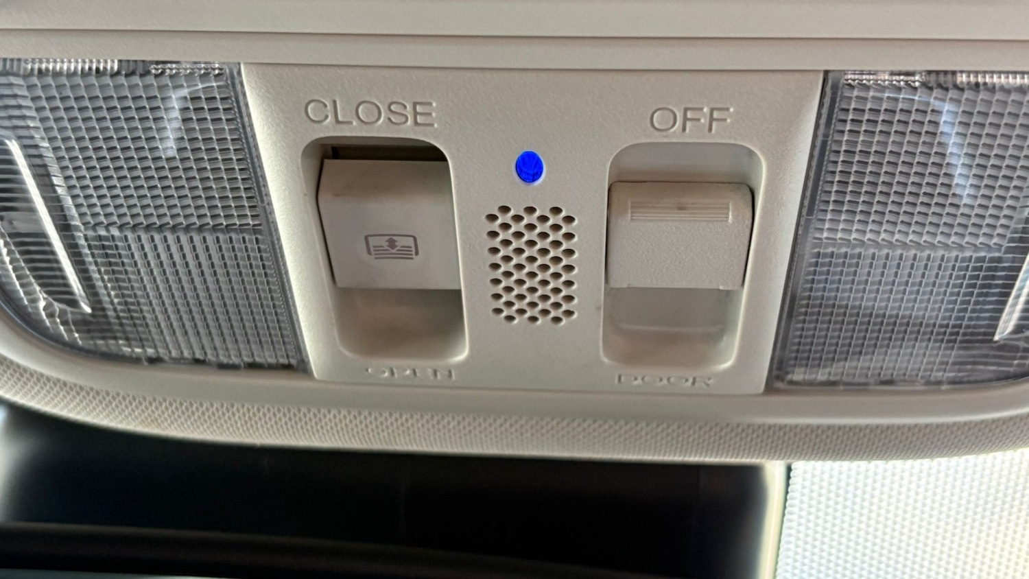 Used Honda CR-V 2017 for sale - 76615658: Photo 28