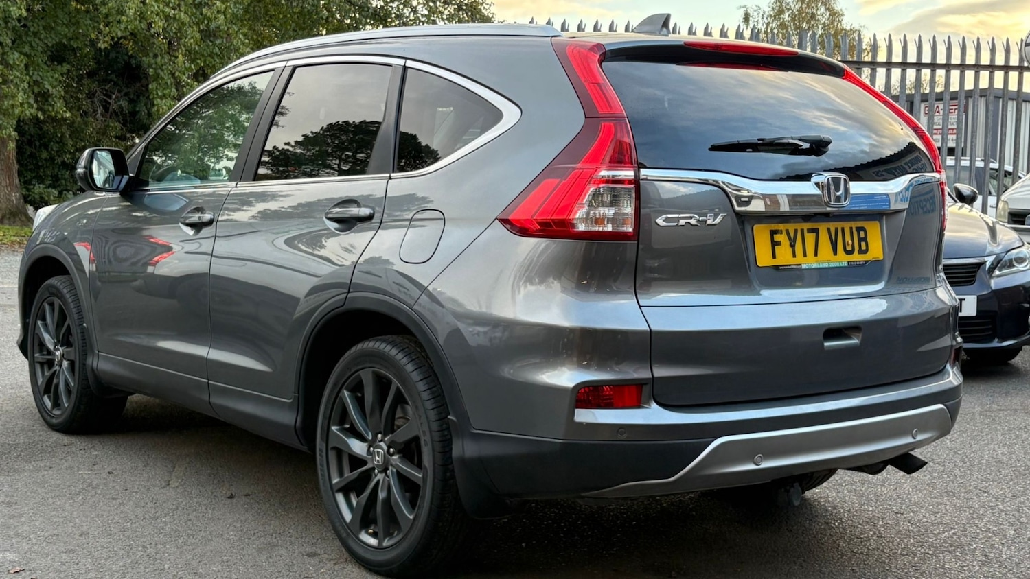 Used Honda CR-V 2017 for sale - 76615658: Photo 3