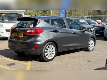 Used Ford Fiesta 2018 for sale - 78108996: Photo