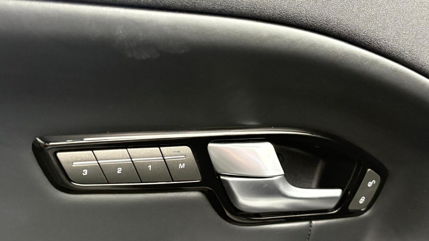 Used Land Rover Range Rover Evoque 2016 for sale - 77902944: Photo 17