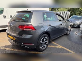 Used Volkswagen Golf 2019 for sale - 79329582: Photo