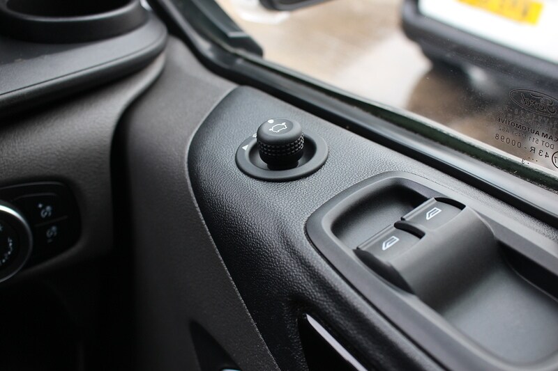 Used Ford Transit Custom 2023 for sale - 77998389: Photo 28