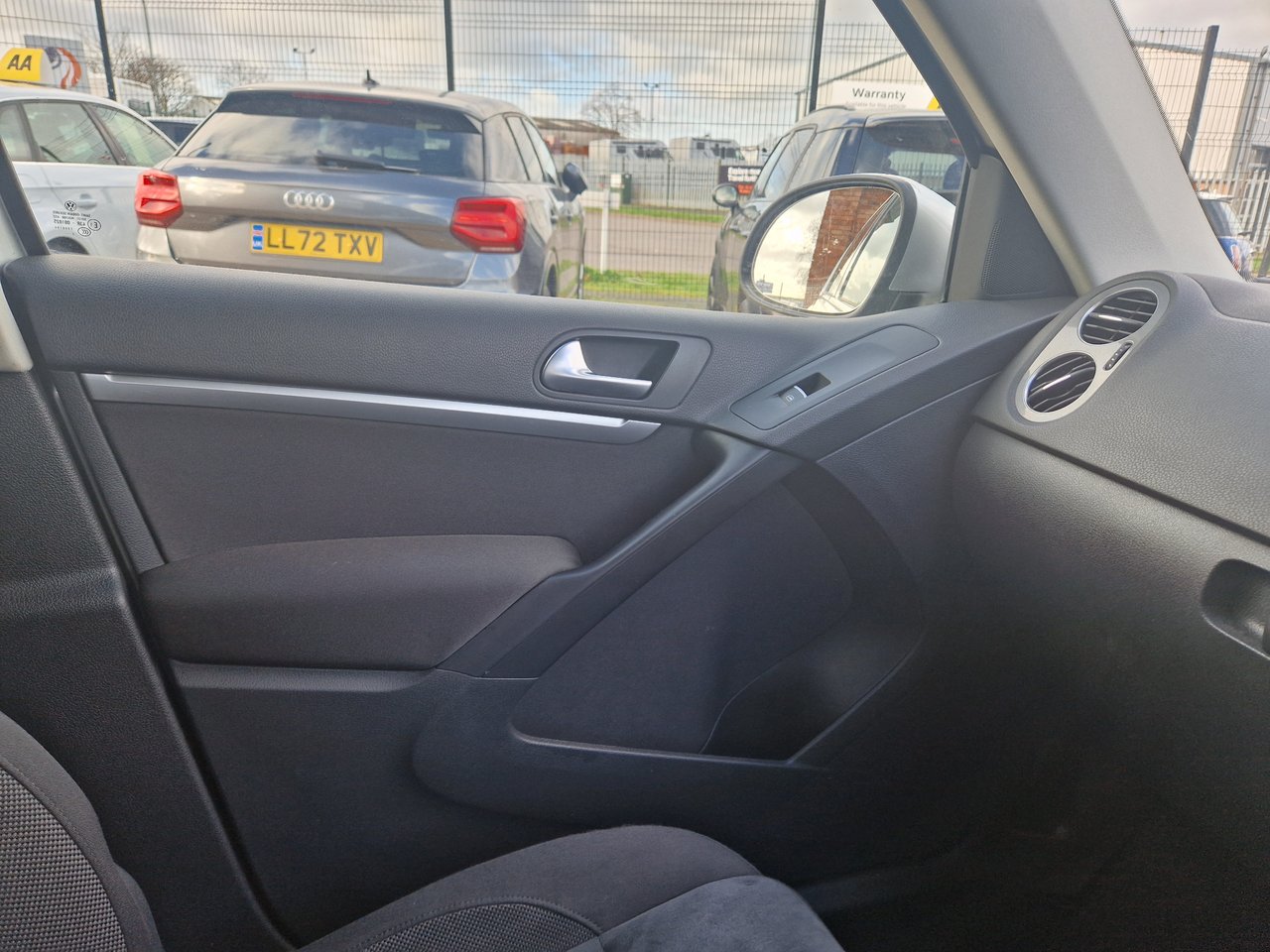 Used Volkswagen Tiguan 2014 for sale - 77539374: Photo 19