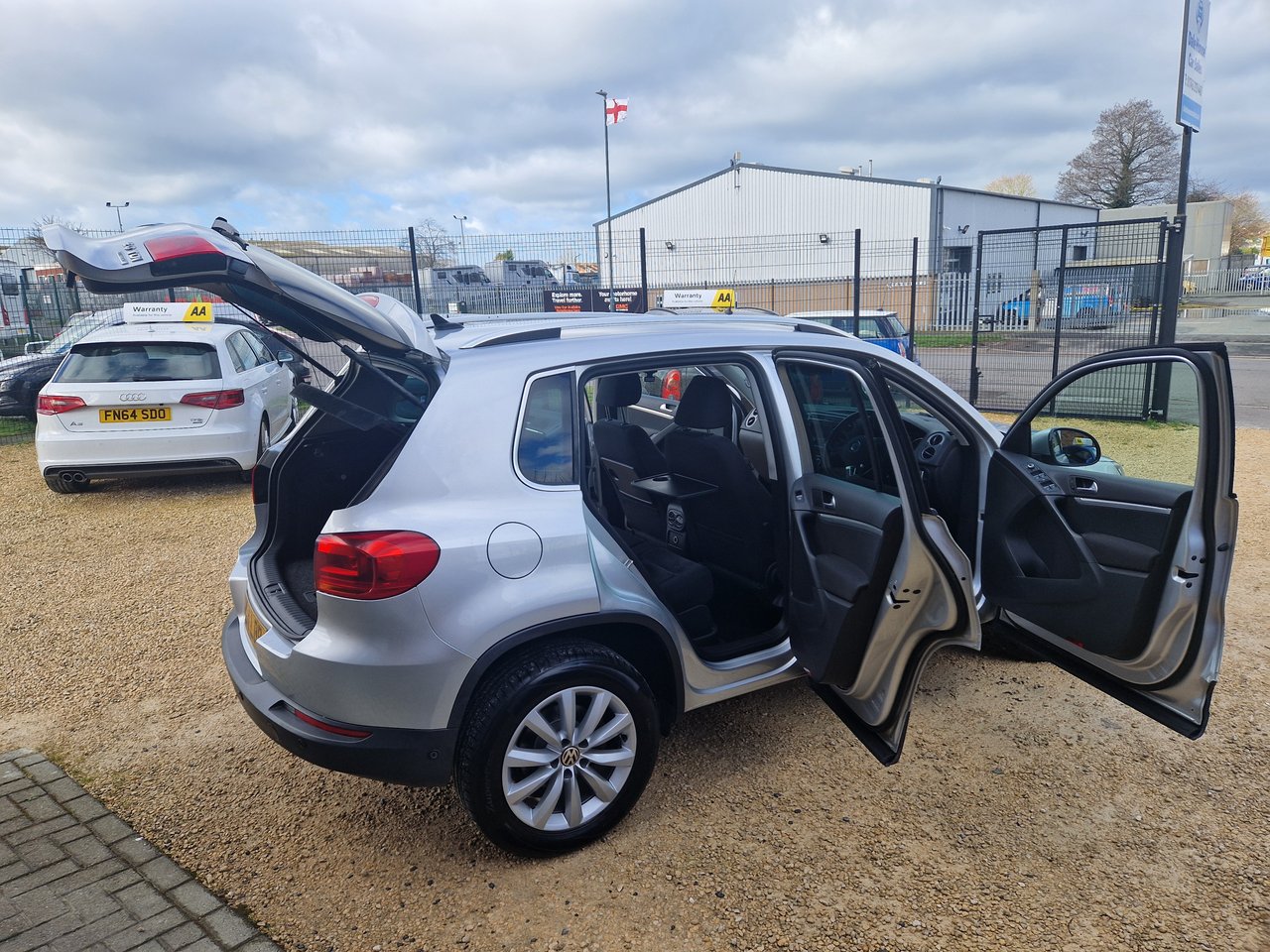 Used Volkswagen Tiguan 2014 for sale - 77539374: Photo 41