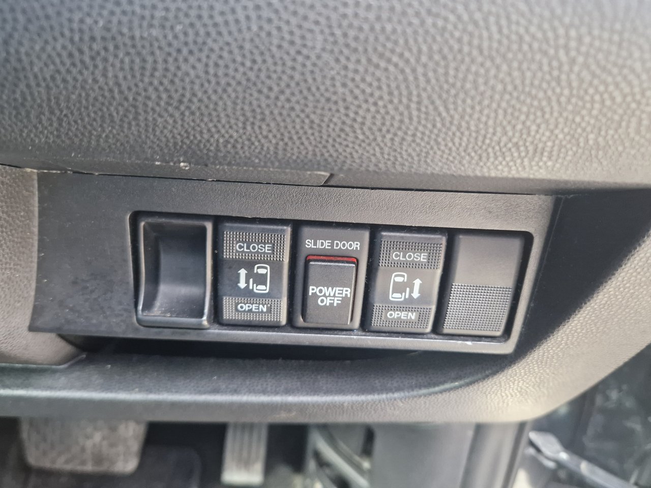 Used Mazda Biante 2018 for sale - 77884280: Photo 31