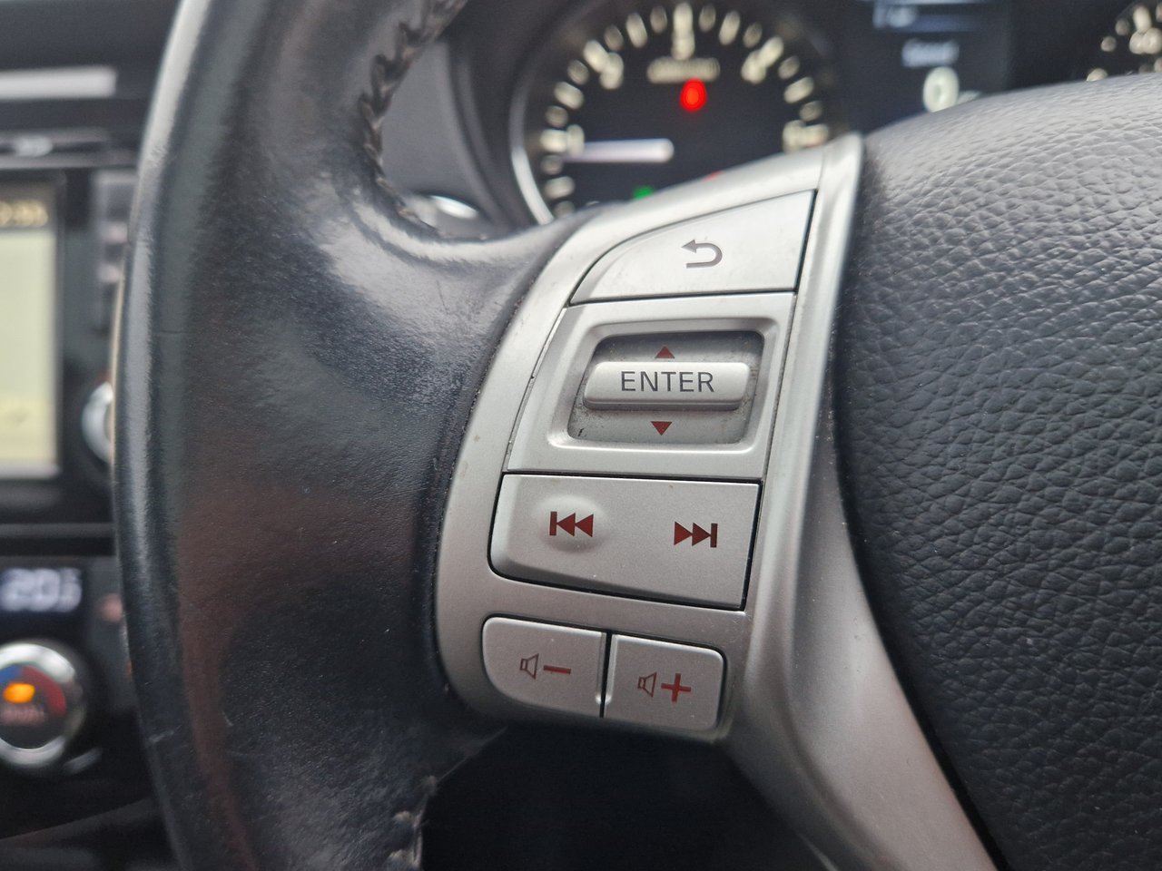 Used Nissan Qashqai 2015 for sale - 77539362: Photo 21