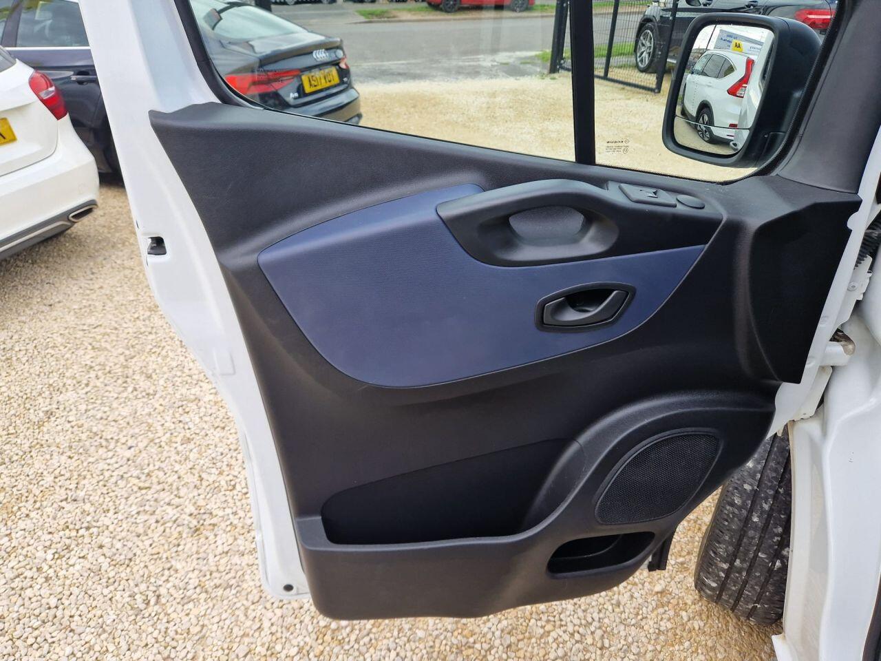 Used Vauxhall Vivaro 2018 for sale - 77539361: Photo 15