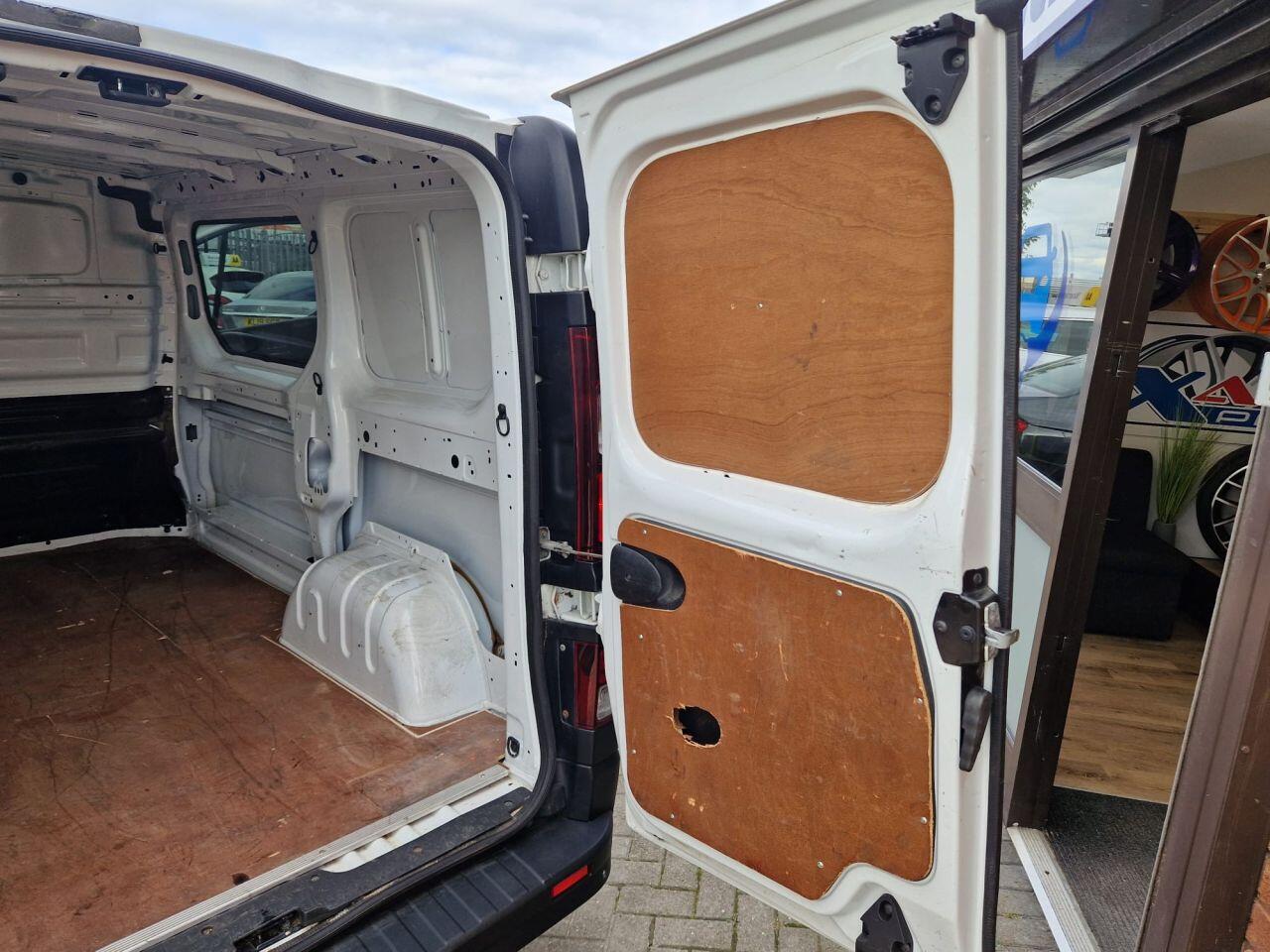 Used Vauxhall Vivaro 2018 for sale - 77539361: Photo 23