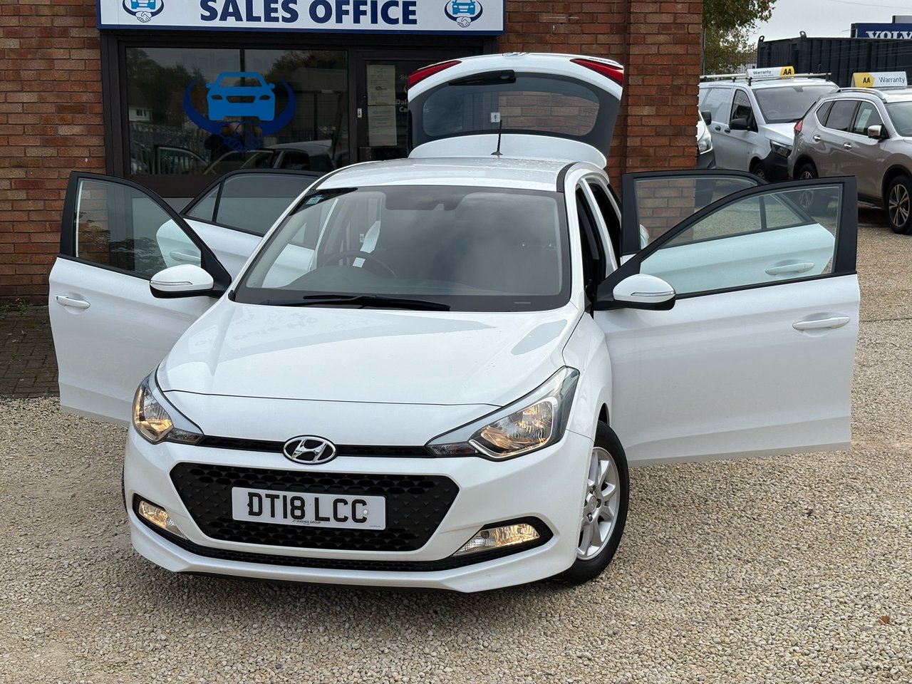 Used Hyundai i20 2018 for sale - 77539358: Photo 10