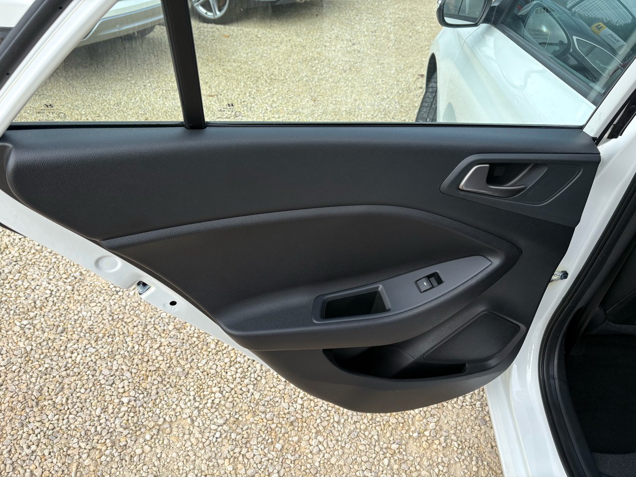 Used Hyundai i20 2018 for sale - 77539358: Photo 24