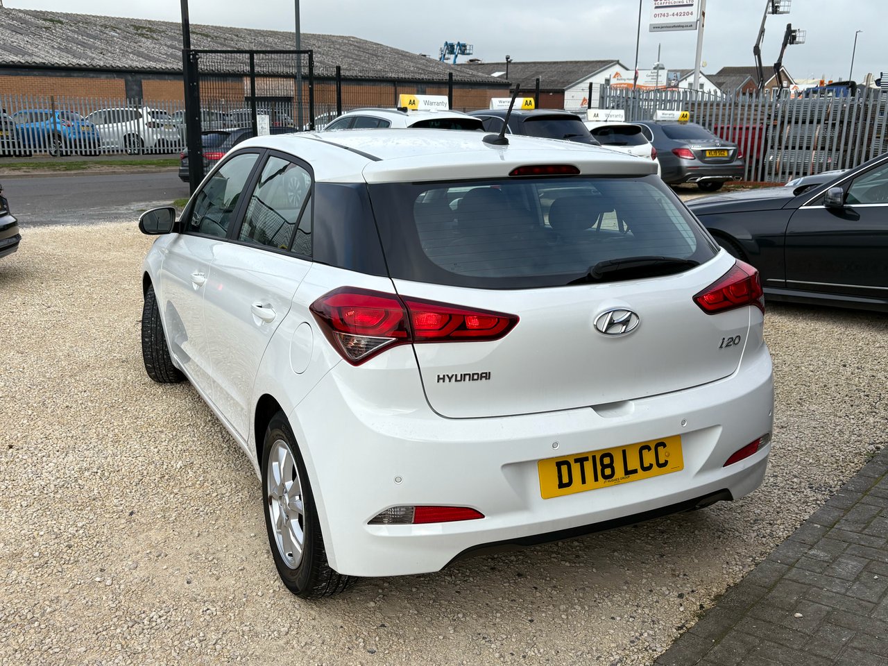 Used Hyundai i20 2018 for sale - 77539358: Photo 40