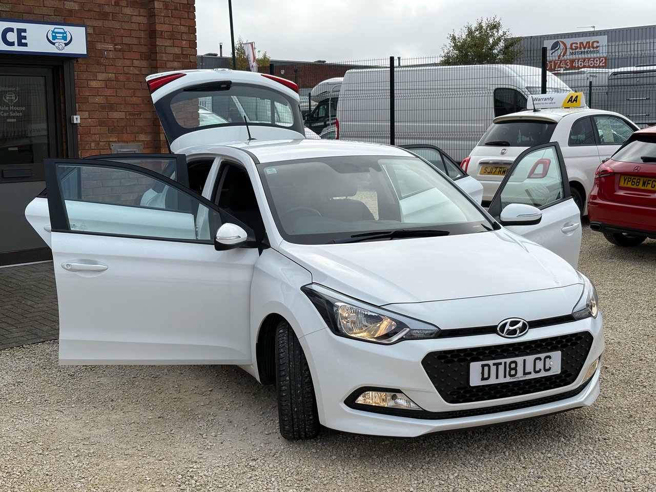 Used Hyundai i20 2018 for sale - 77539358: Photo 9