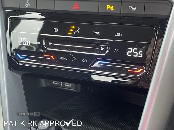 Used Volkswagen T-Roc 2023 for sale - 77825612: Photo 25