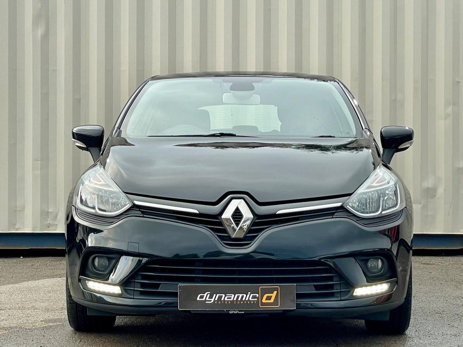 Used Renault Clio 2017 for sale - 76994181: Photo 2