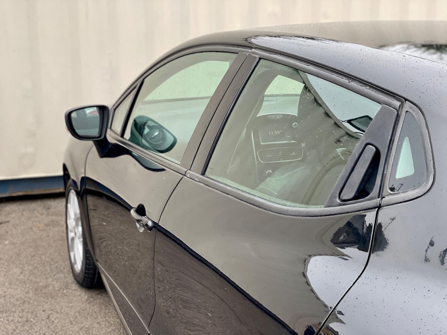 Used Renault Clio 2017 for sale - 76994181: Photo 24