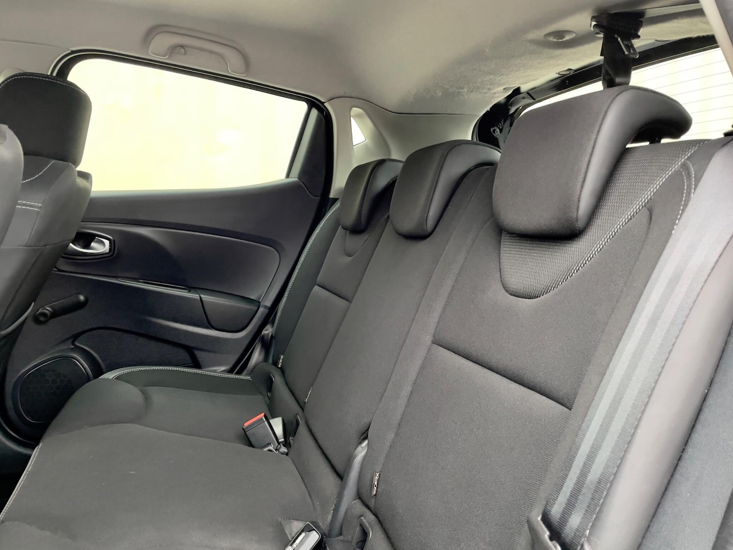 Used Renault Clio 2017 for sale - 76994181: Photo 36