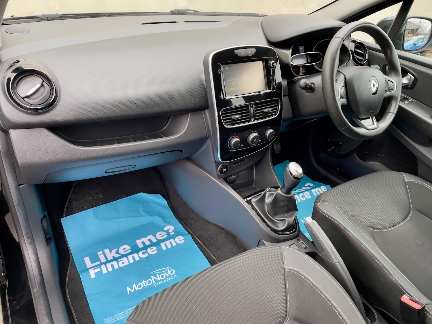 Used Renault Clio 2017 for sale - 76994181: Photo 39