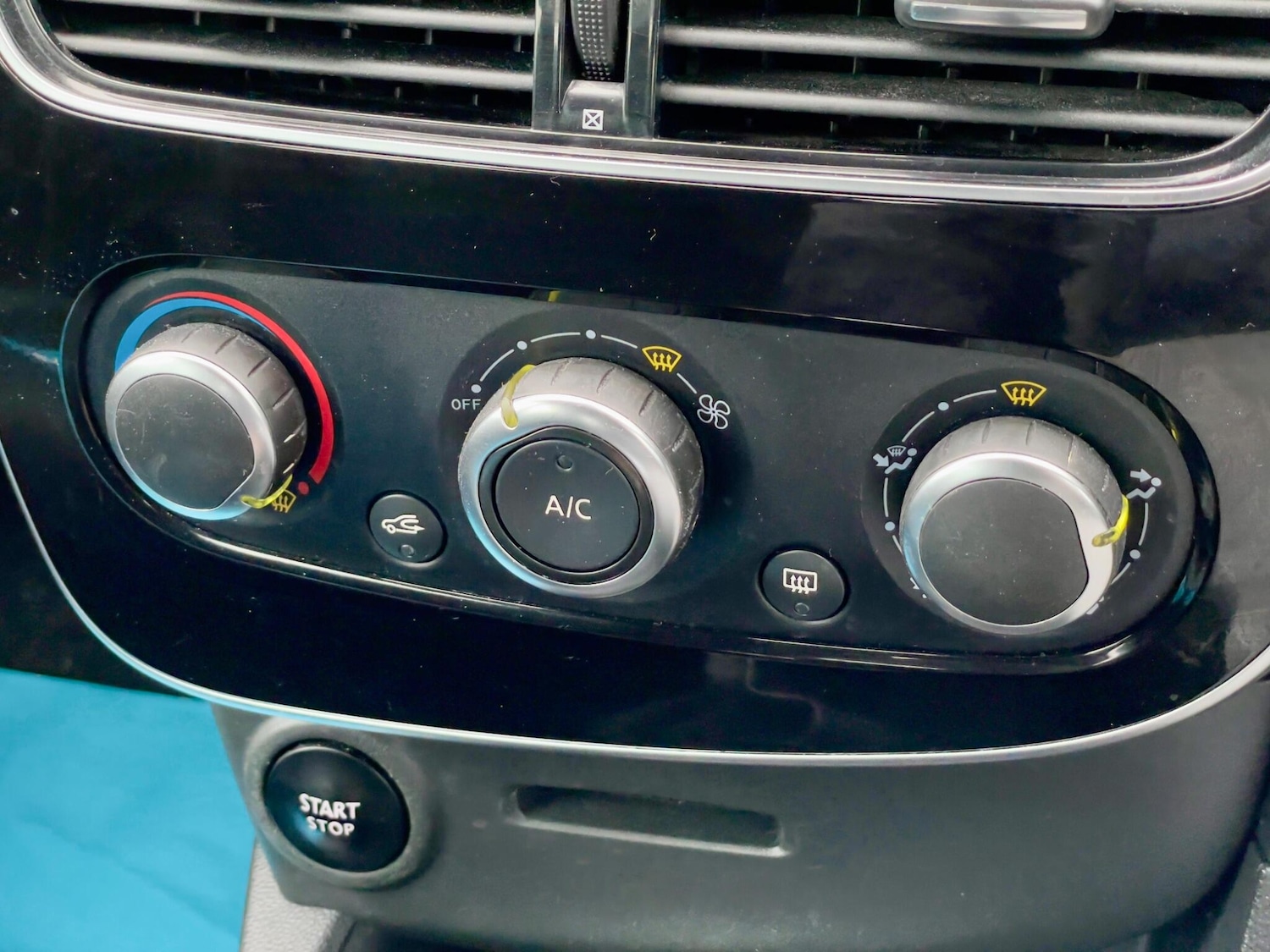 Used Renault Clio 2017 for sale - 76994181: Photo 48