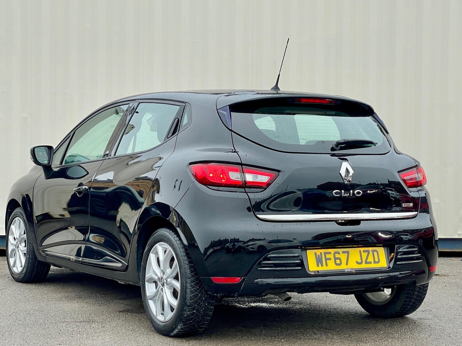 Used Renault Clio 2017 for sale - 76994181: Photo 5
