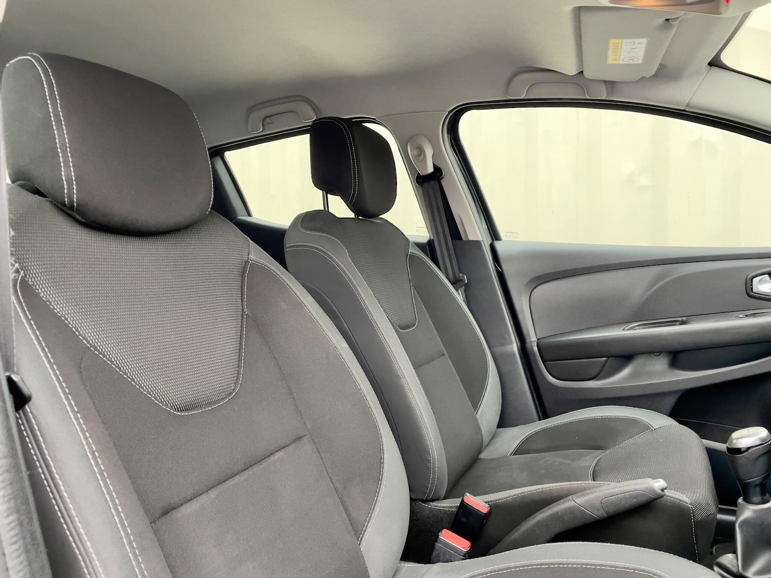 Used Renault Clio 2017 for sale - 76994181: Photo 7