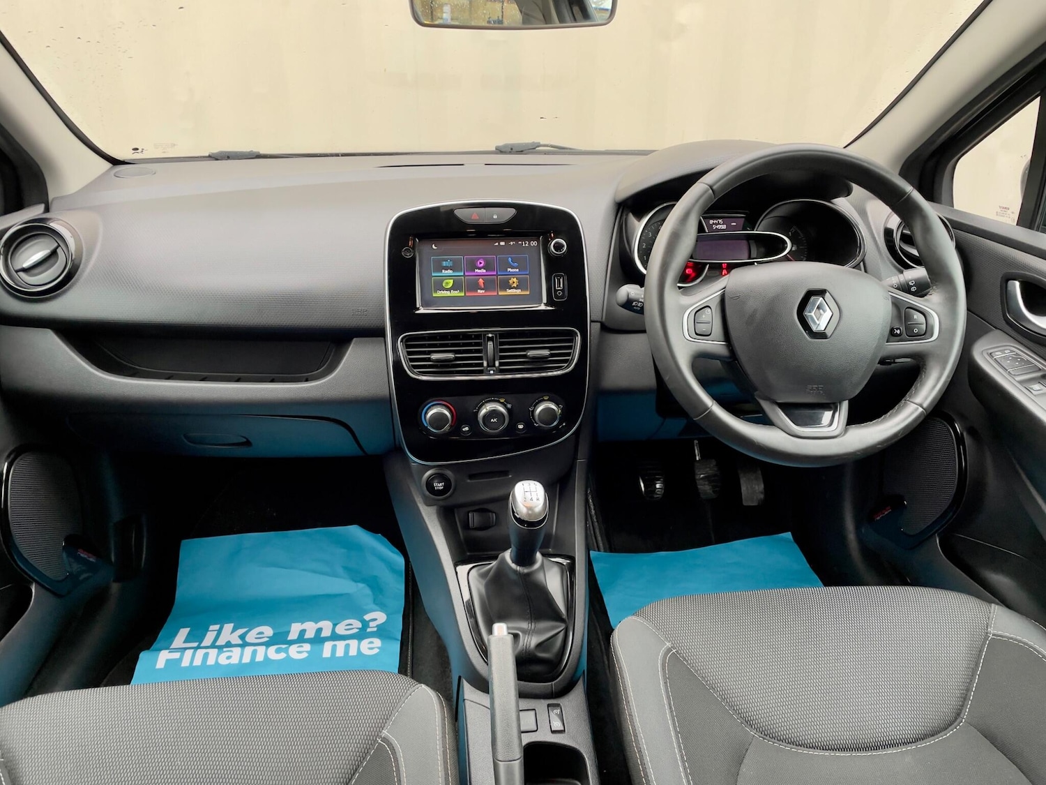 Used Renault Clio 2017 for sale - 76994181: Photo 9