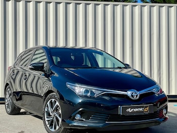 Used Toyota Auris 2015 for sale - 76246880: Photo 2