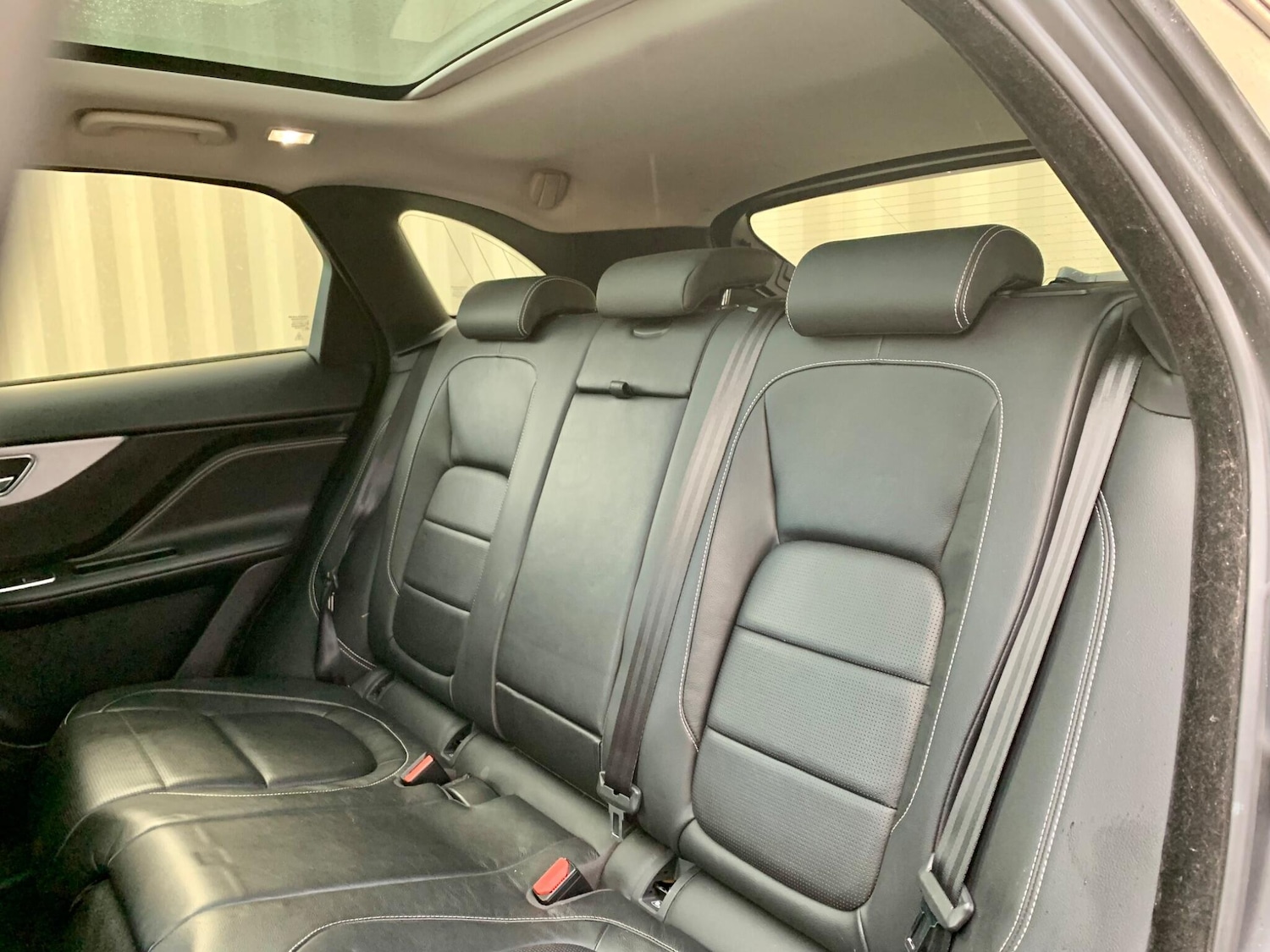 Used Jaguar F-Pace 2016 for sale - 76512906: Photo 15