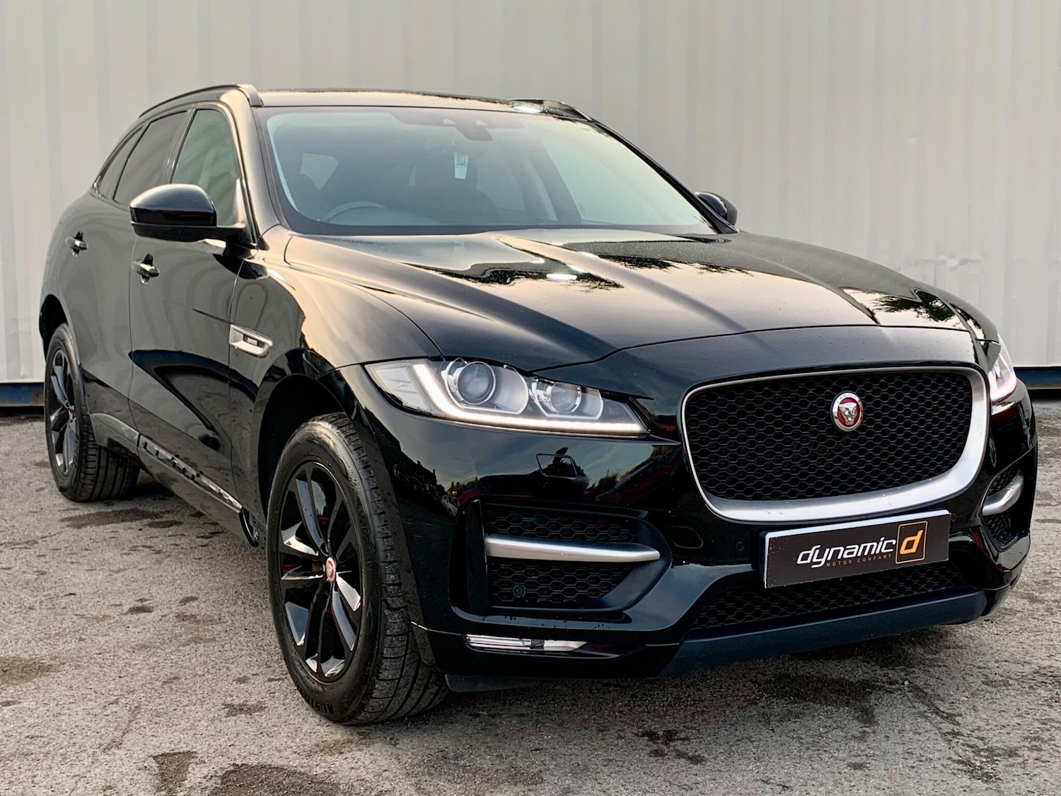 Used Jaguar F-Pace 2016 for sale - 76512906: Photo 2