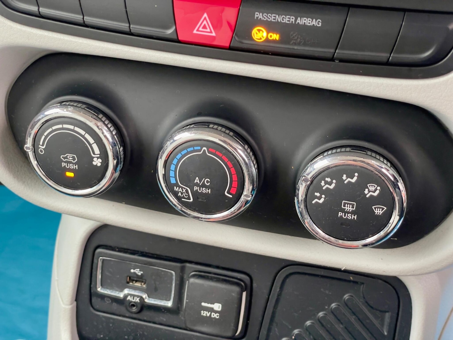 Used Jeep Renegade 2016 for sale - 76996826: Photo 51