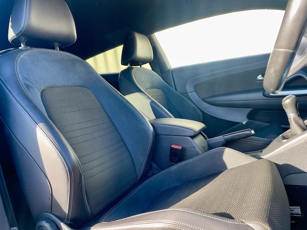 Used Volkswagen Scirocco 2016 for sale - 76072844: Photo 7