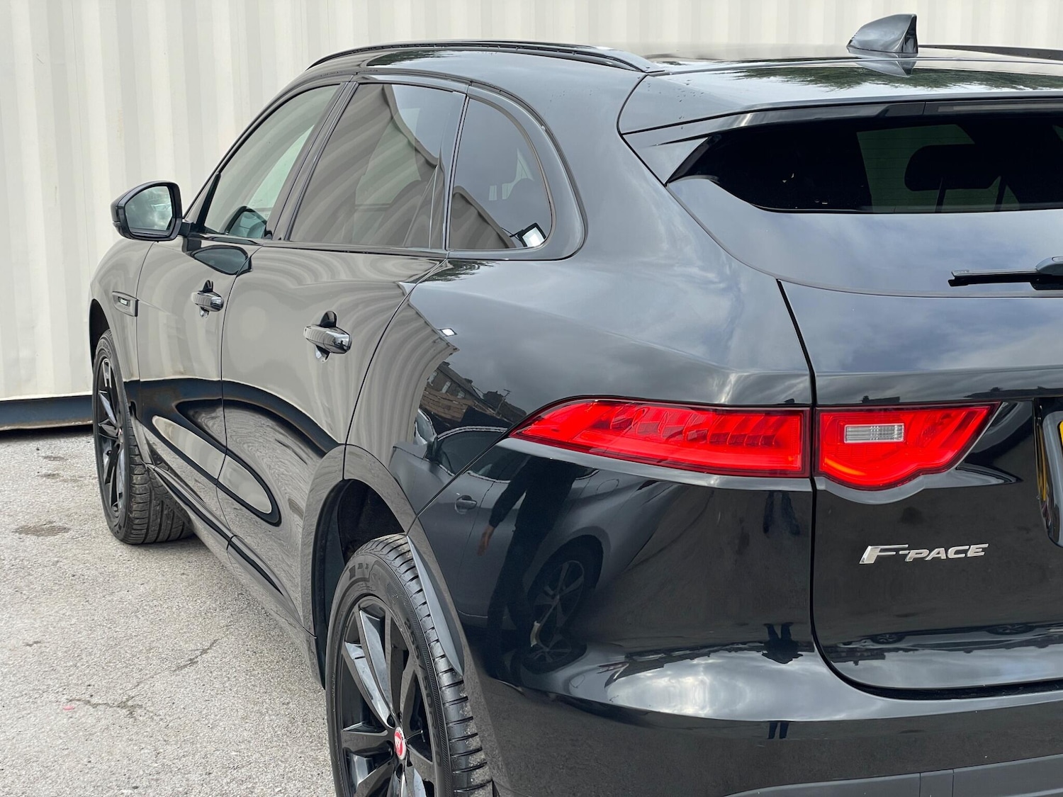 Used Jaguar F-Pace 2018 for sale - 77597904: Photo 16