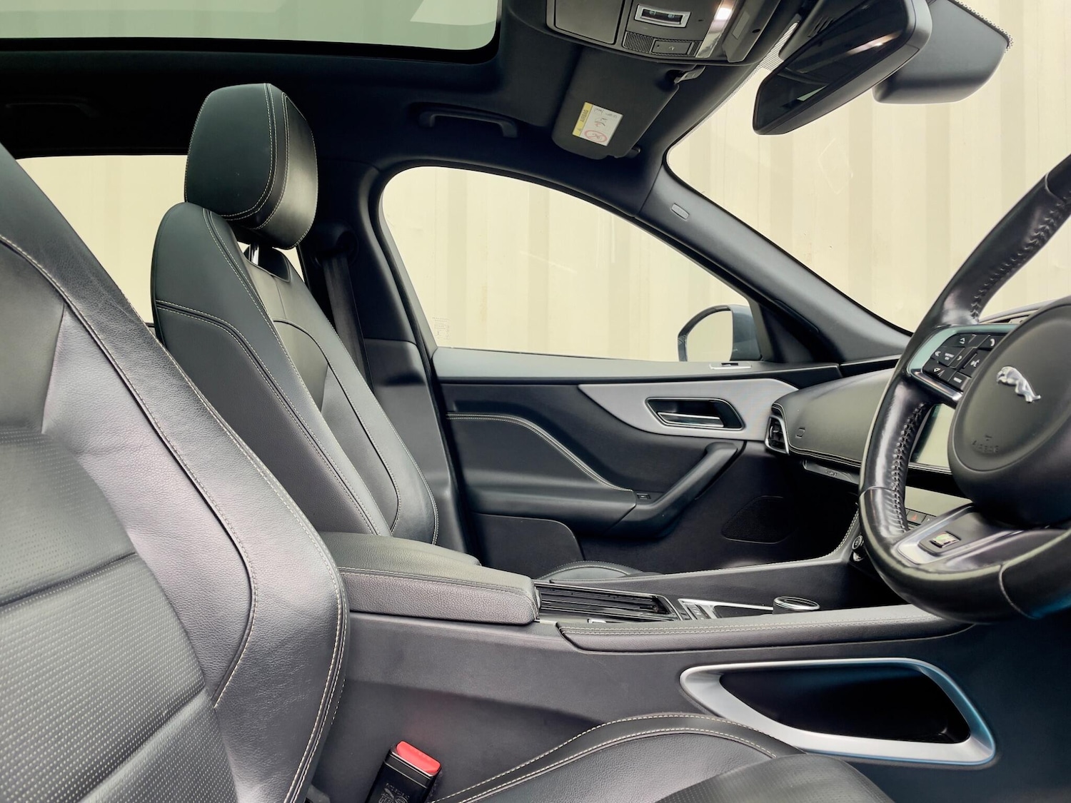 Used Jaguar F-Pace 2018 for sale - 77597904: Photo 39