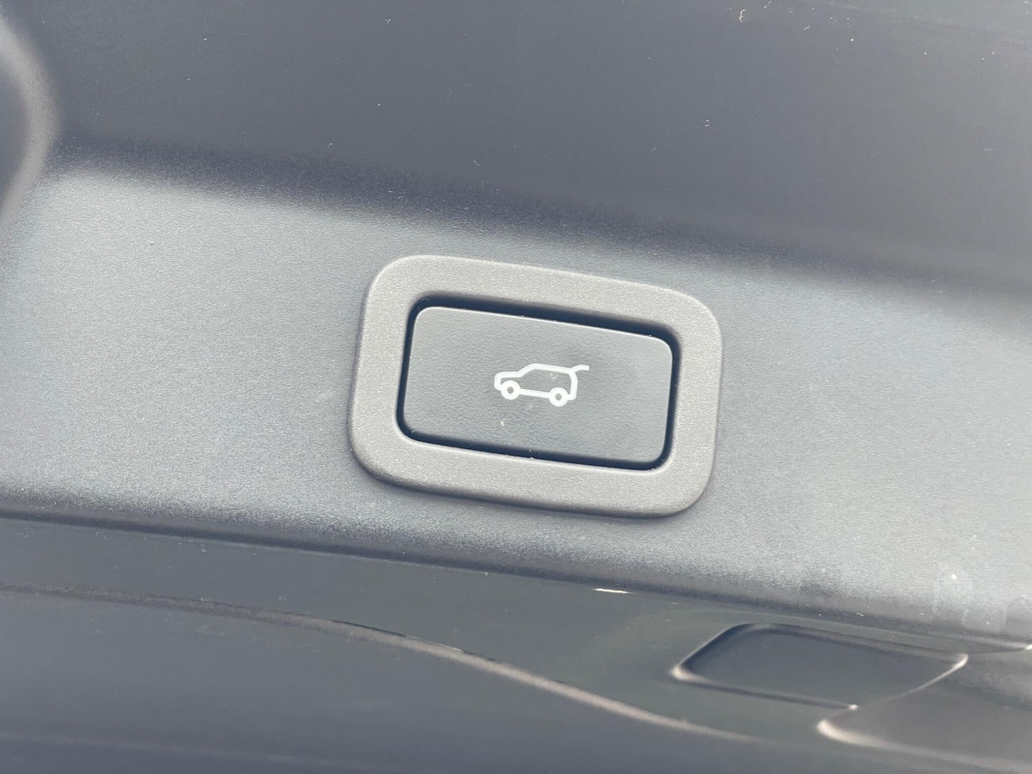 Used Jaguar F-Pace 2018 for sale - 77597904: Photo 43