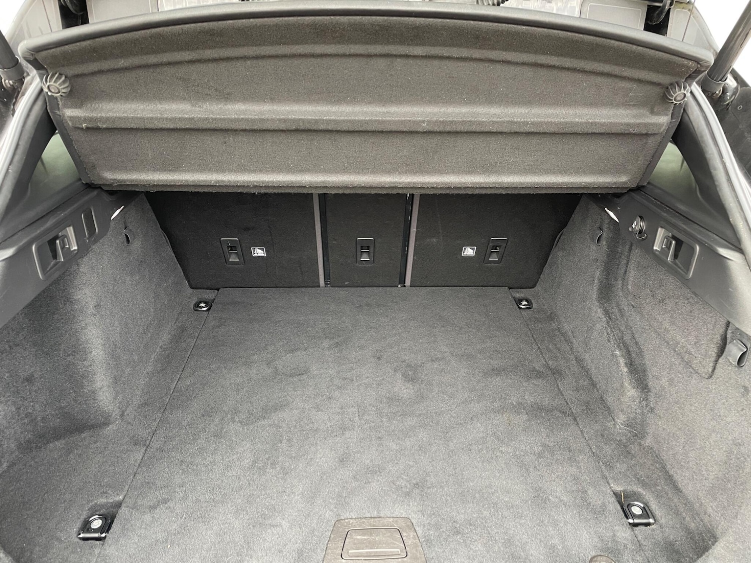 Used Jaguar F-Pace 2018 for sale - 77597904: Photo 44